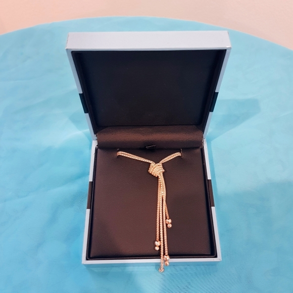 Sterling Silver Knot chain necklace - Picture 2 of 5